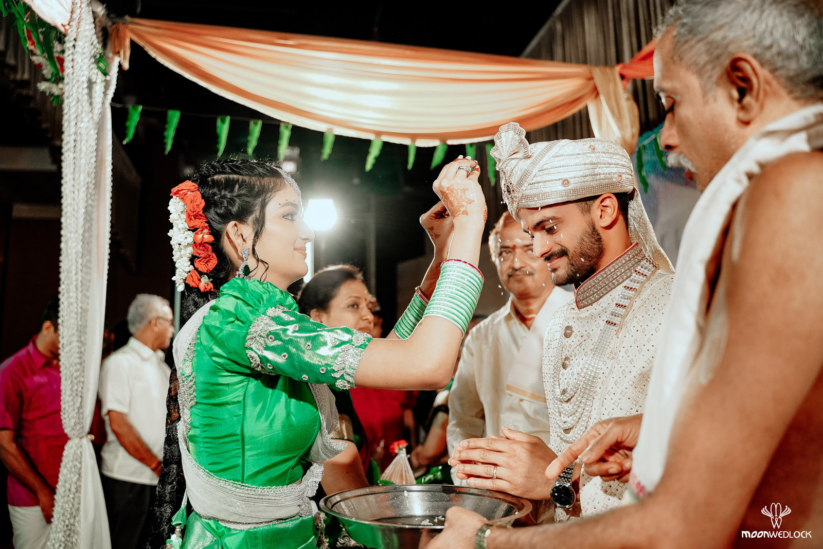 best-kannada-wedding-photographers-in-benguluru-moonwedlock (35)