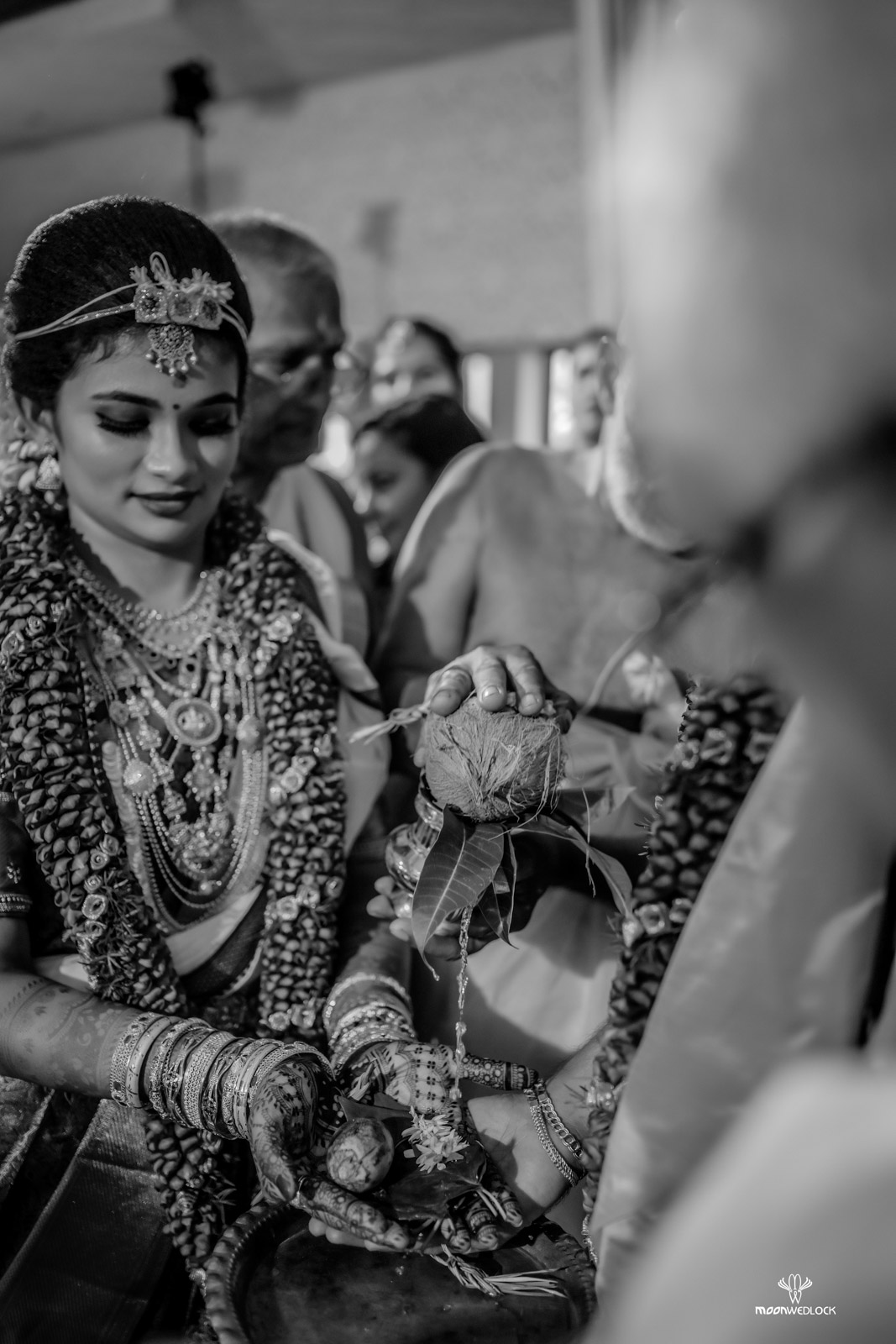 kannada-wedding-photographers-in-bangalore-moonwedlock (18)